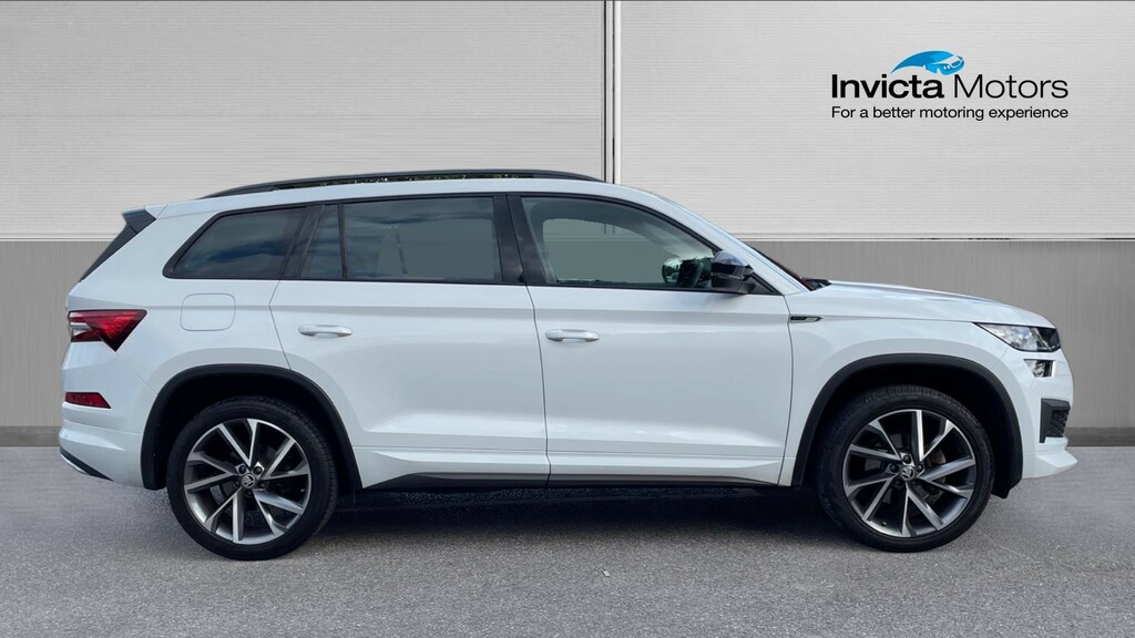 Skoda Kodiaq Sport Line White #2