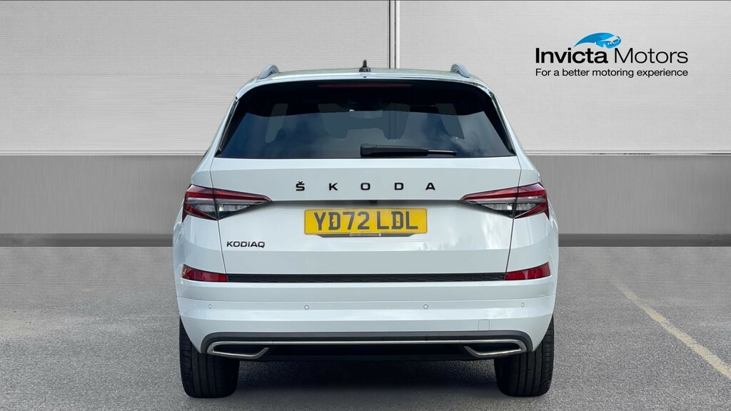 Skoda Kodiaq Sport Line White #4