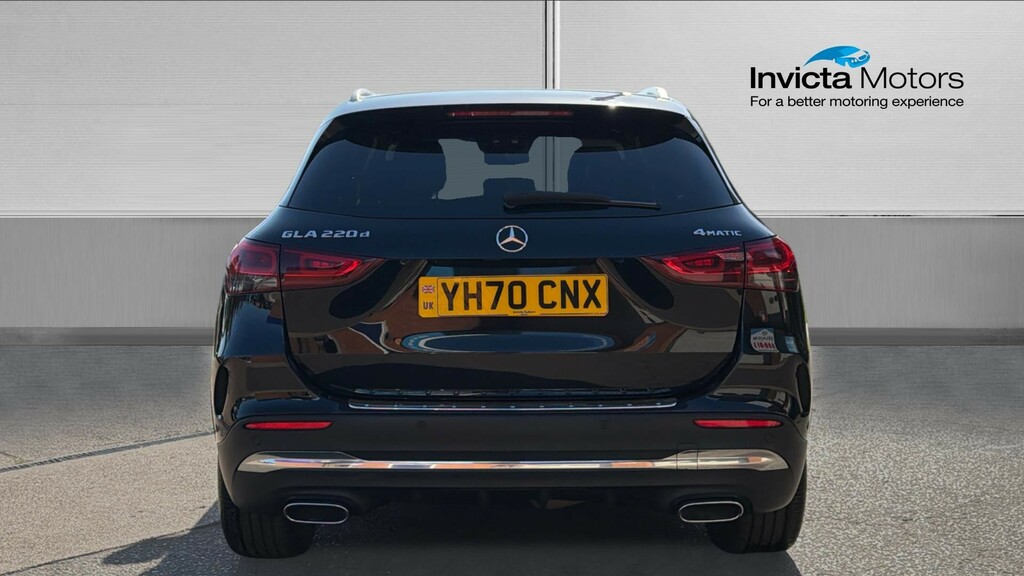 Mercedes-Benz GLA Class Hatchback Black #4
