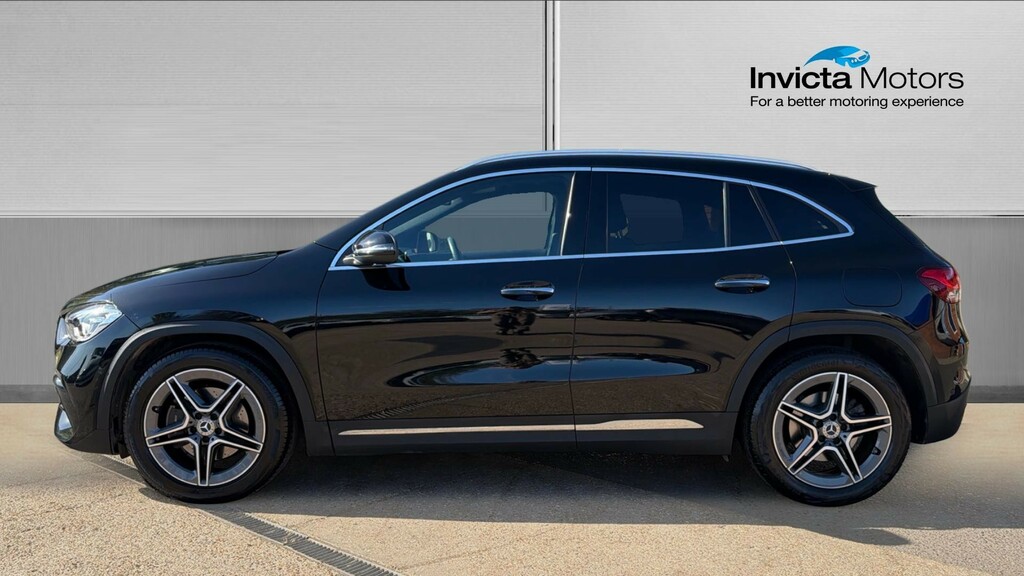 Mercedes-Benz GLA Class Hatchback Black #6