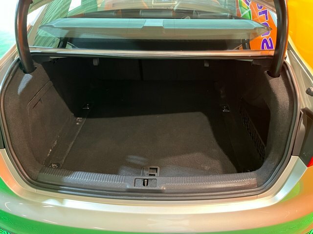 Audi A4 Avant A4 Avant 2.0 Car Black #26