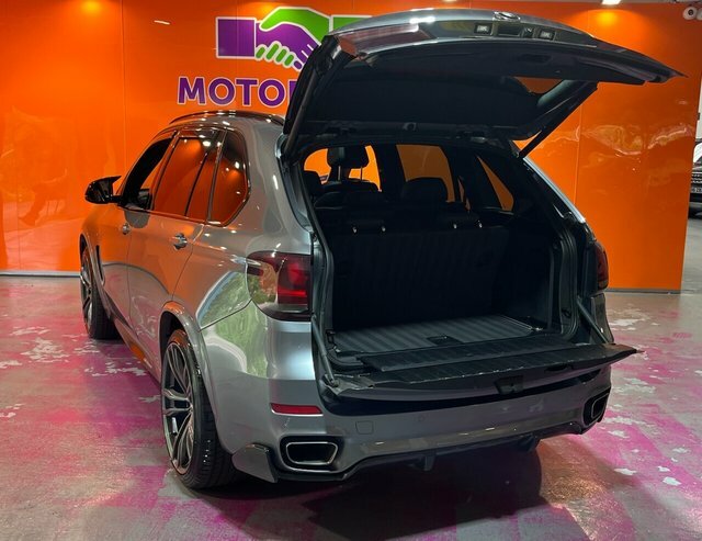 BMW X5 Xdrive30d Se White #30
