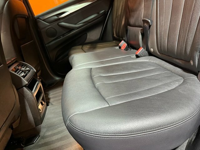 BMW X5 Xdrive30d Se White #11
