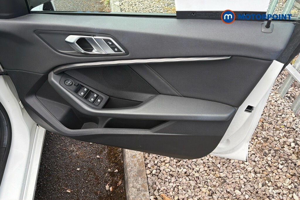 BMW 2 Series 218I 136 Sport Live Cockpit Professional White #6