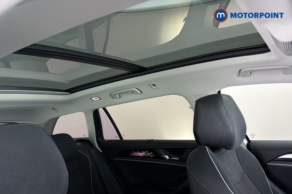 Volkswagen Passat Elegance Silver #24
