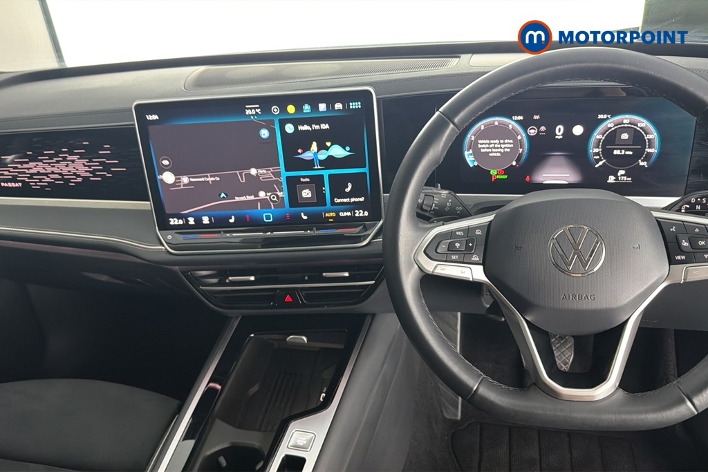 Volkswagen Passat Elegance Silver #9