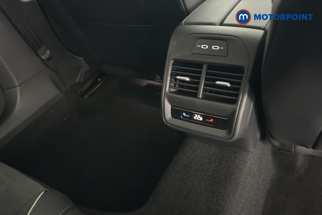 Volkswagen Passat Elegance Silver #31