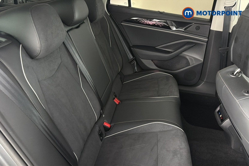 Volkswagen Passat Elegance Silver #28
