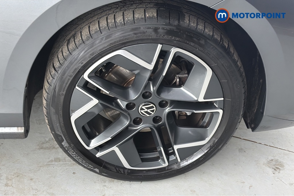 Volkswagen Passat Elegance Silver #43