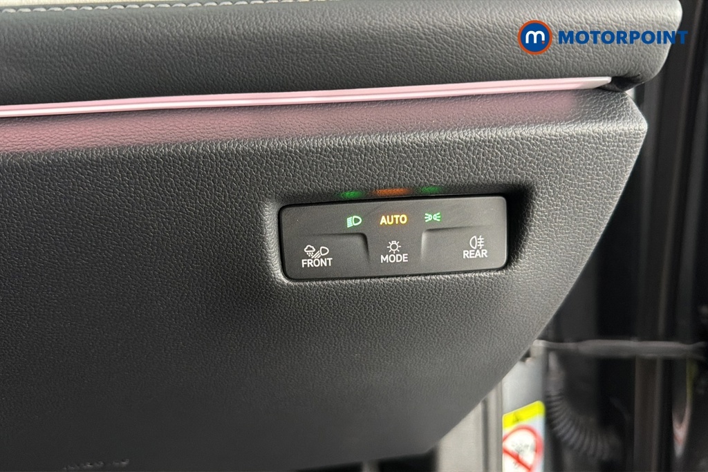 Volkswagen Passat Elegance Silver #17