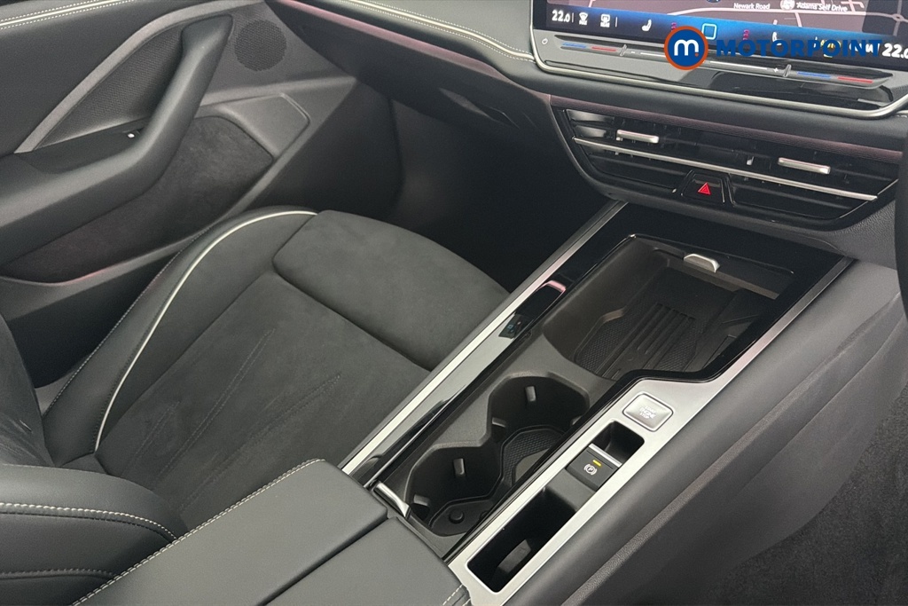Volkswagen Passat Elegance Silver #20
