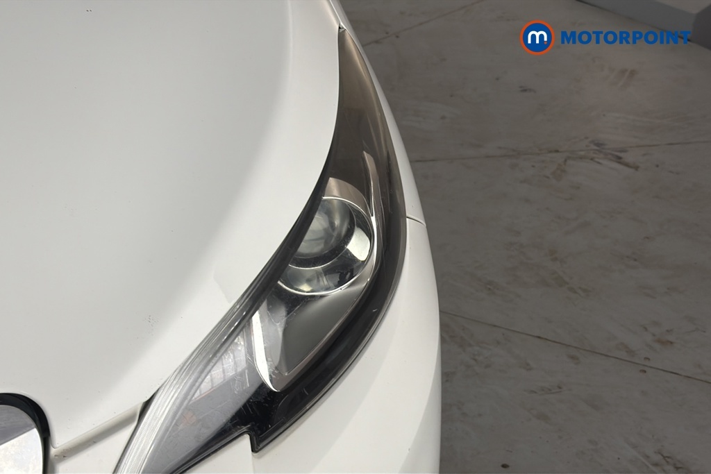 Peugeot 108 Active Red #23