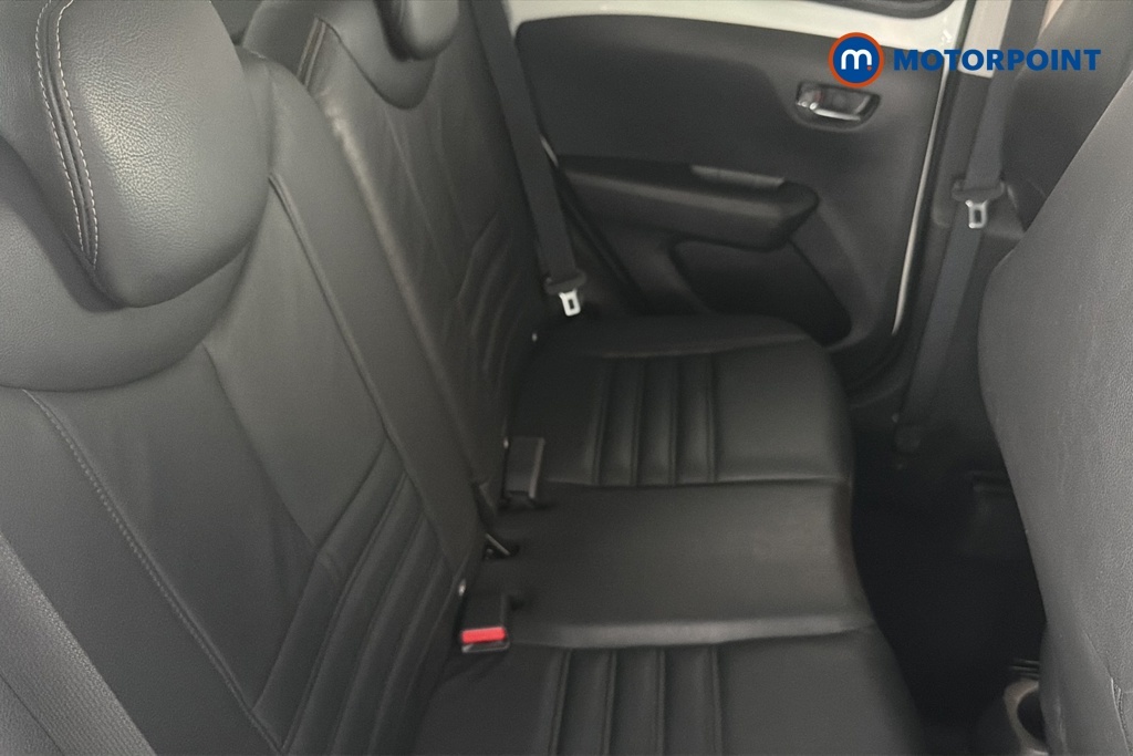 Peugeot 108 Active Red #18