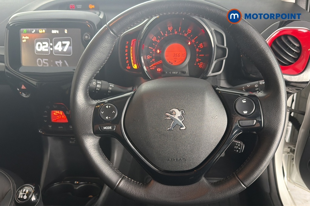 Peugeot 108 Active Red #8