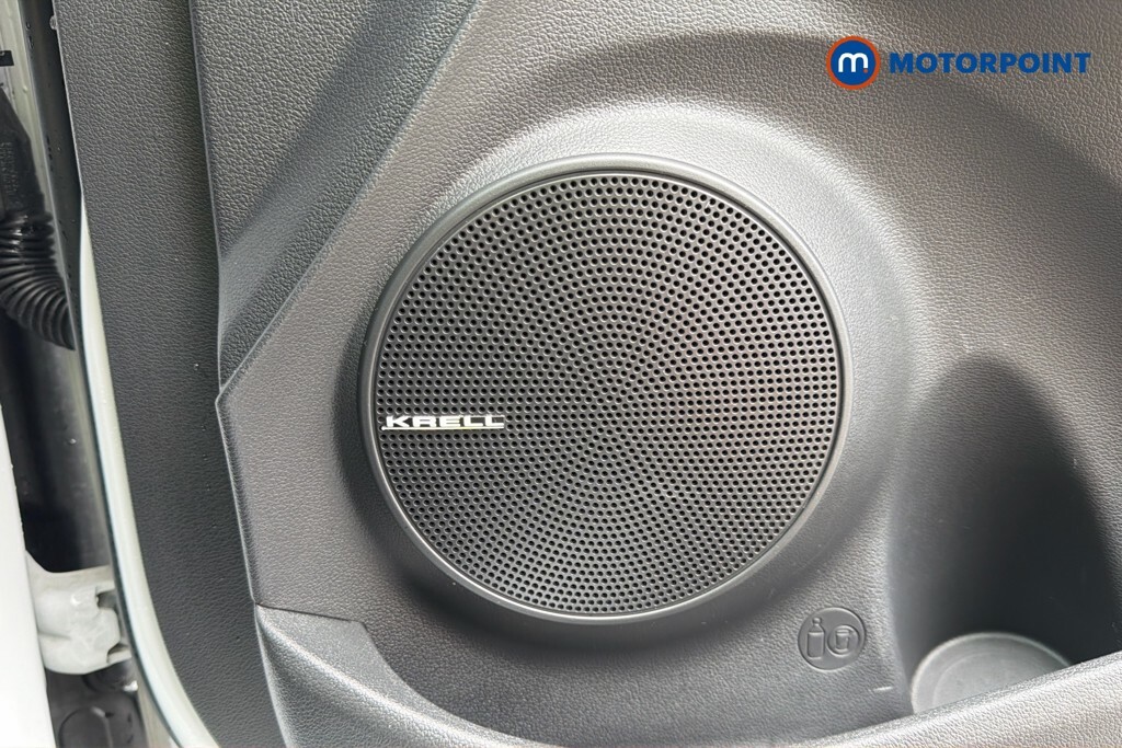 Hyundai Kona Premium Orange #10