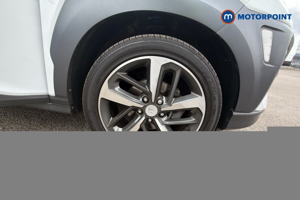 Hyundai Kona Premium Orange #26
