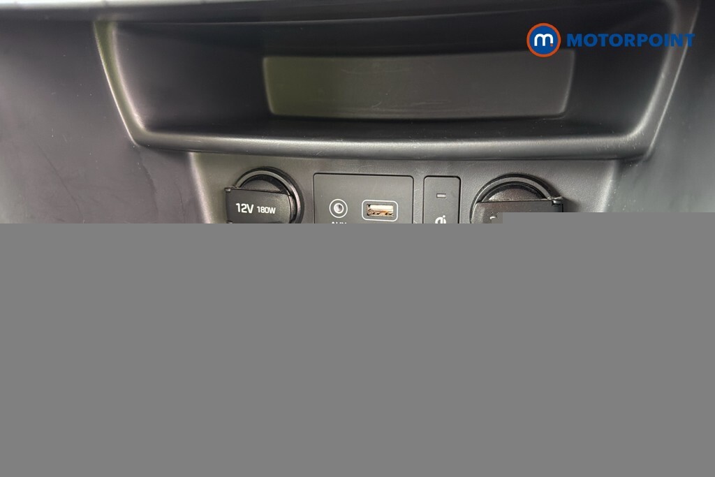 Hyundai Kona Premium Orange #16