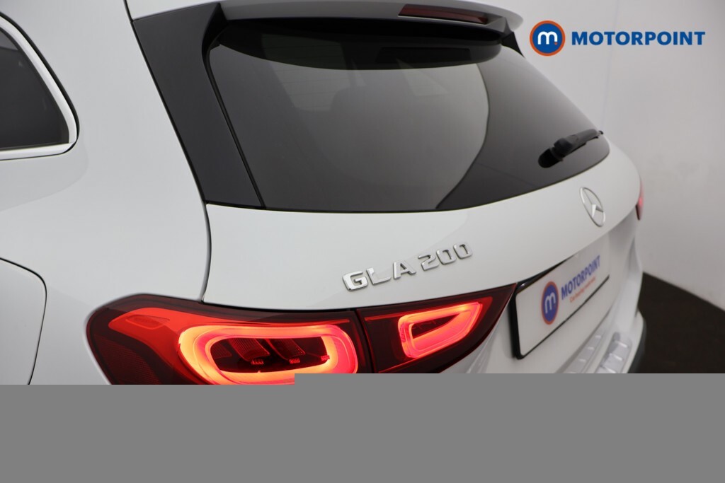 Mercedes-Benz GLA Class Suv White #31