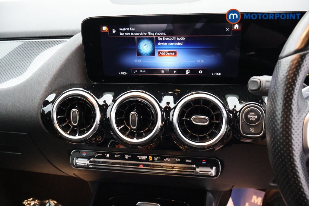 Mercedes-Benz GLA Class Suv White #15