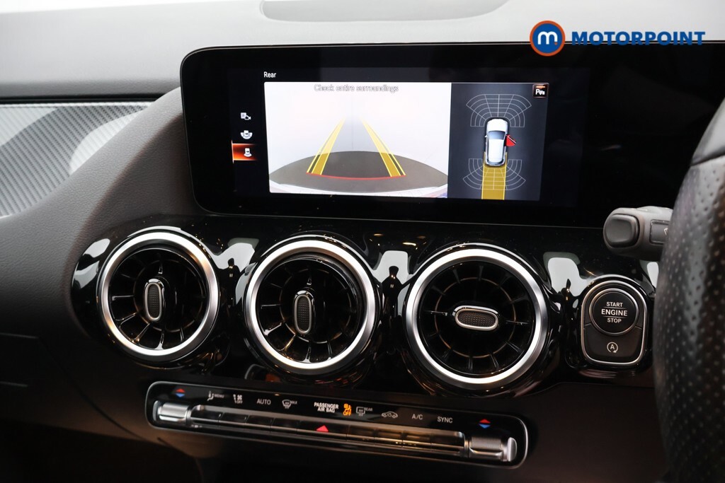 Mercedes-Benz GLA Class Suv White #16
