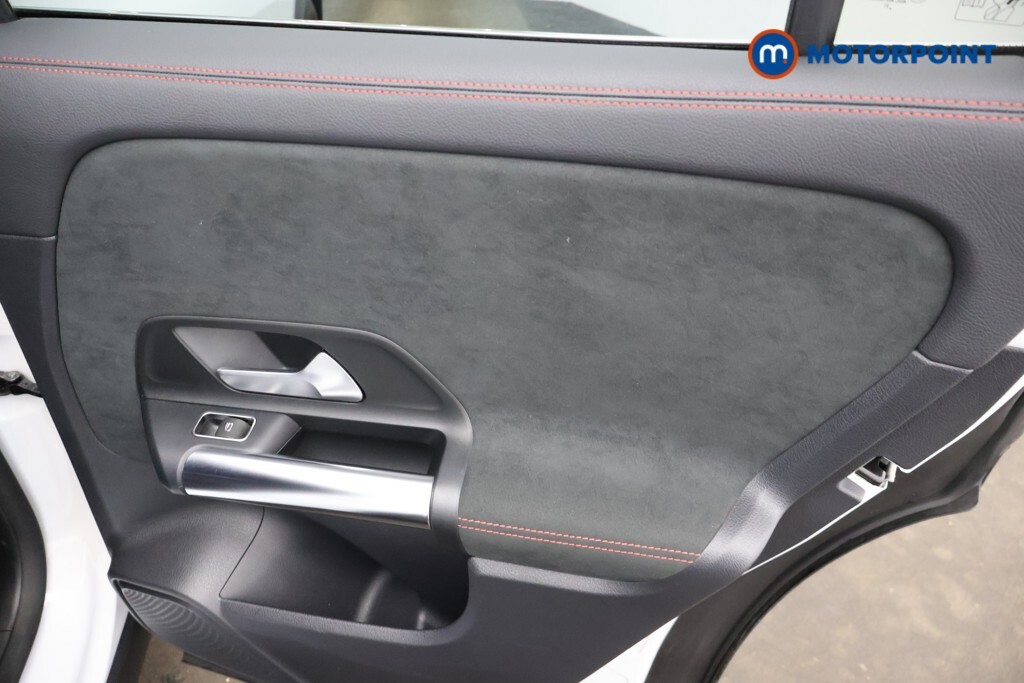 Mercedes-Benz GLA Class Suv White #25