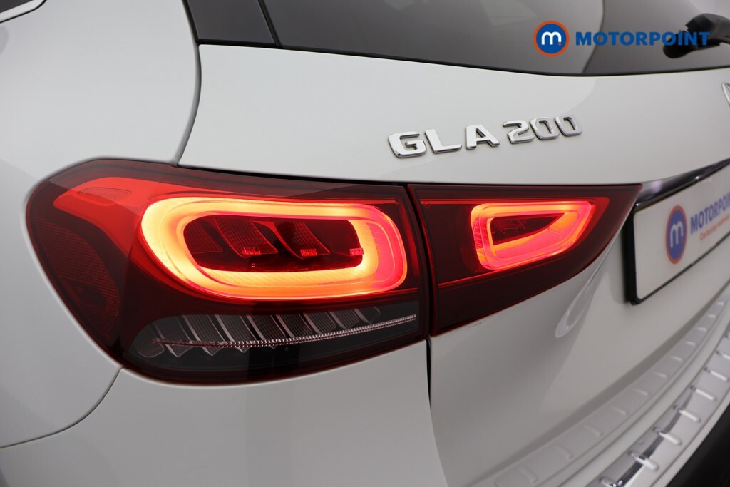 Mercedes-Benz GLA Class Suv White #30