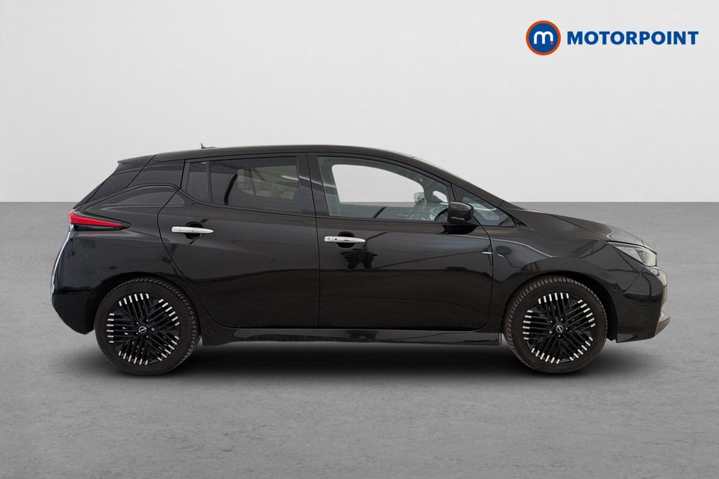 Nissan Leaf 110Kw N-connecta 39Kwh Black #4