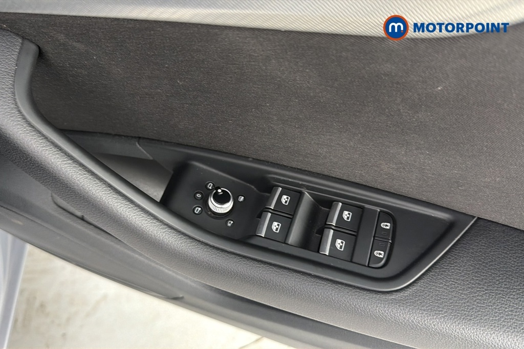 Audi A4 Tfsi Black Edition Black #24