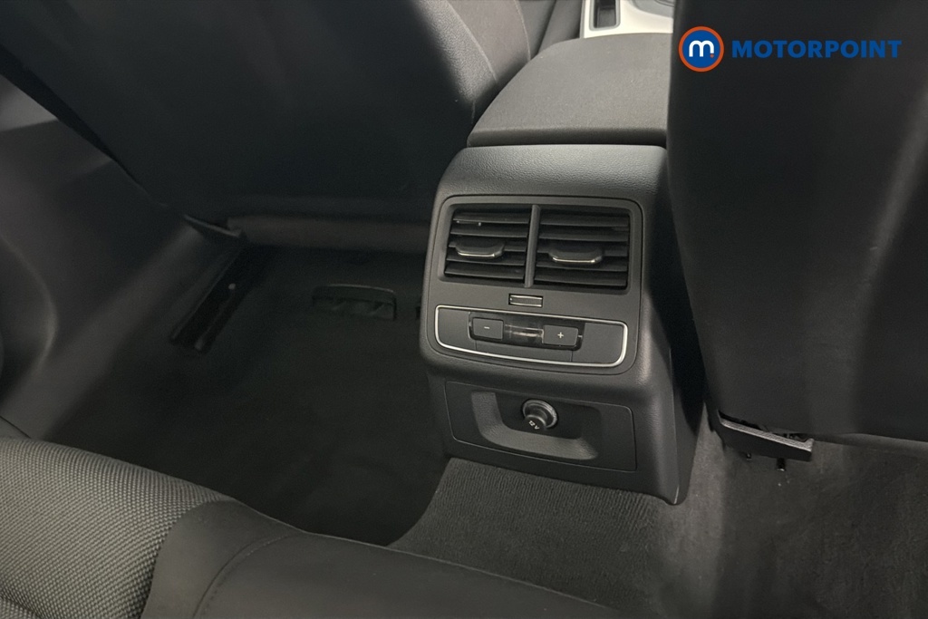 Audi A4 Tfsi Black Edition Black #31