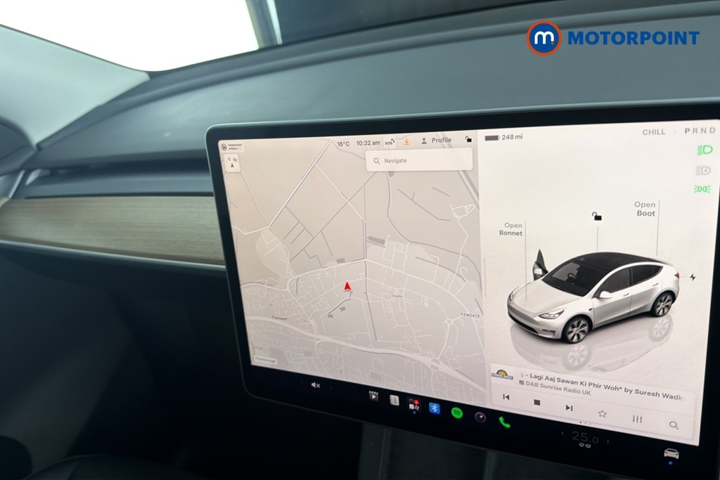 Tesla Model Y Dual Motor Long Range White #15