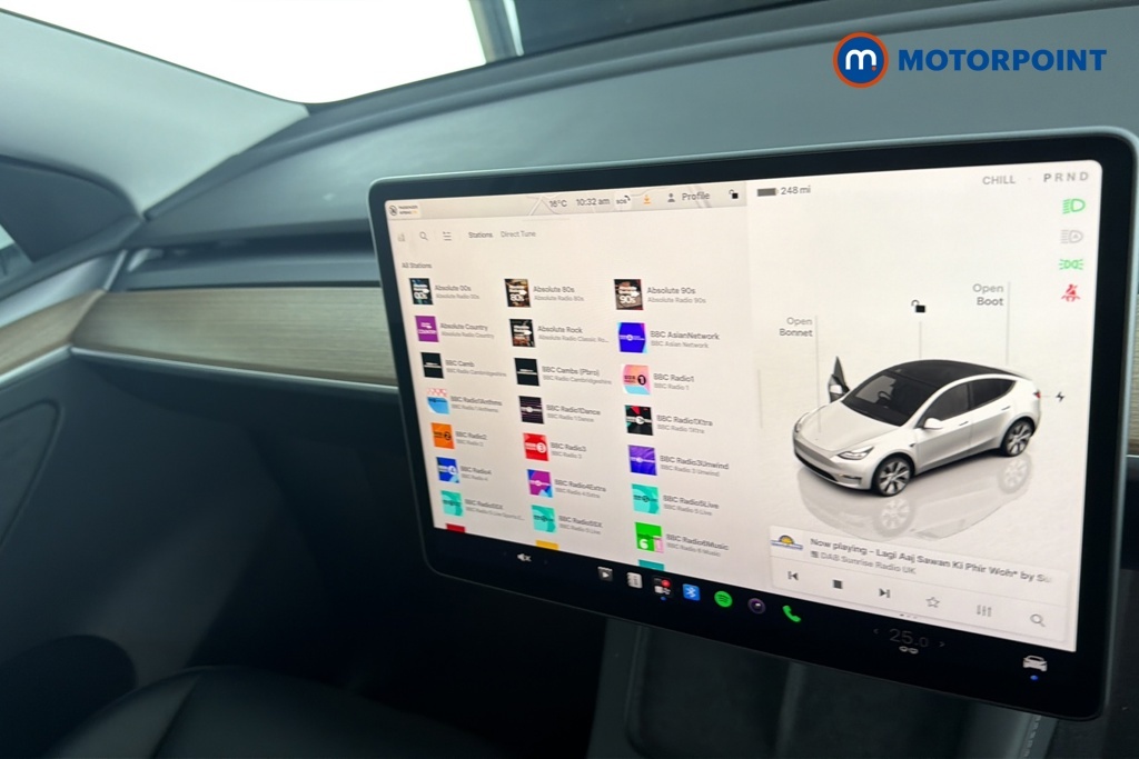 Tesla Model Y Dual Motor Long Range White #14