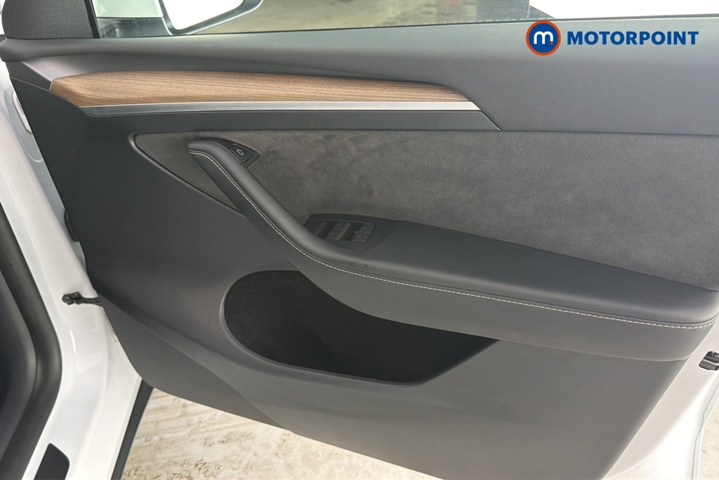 Tesla Model Y Dual Motor Long Range White #22