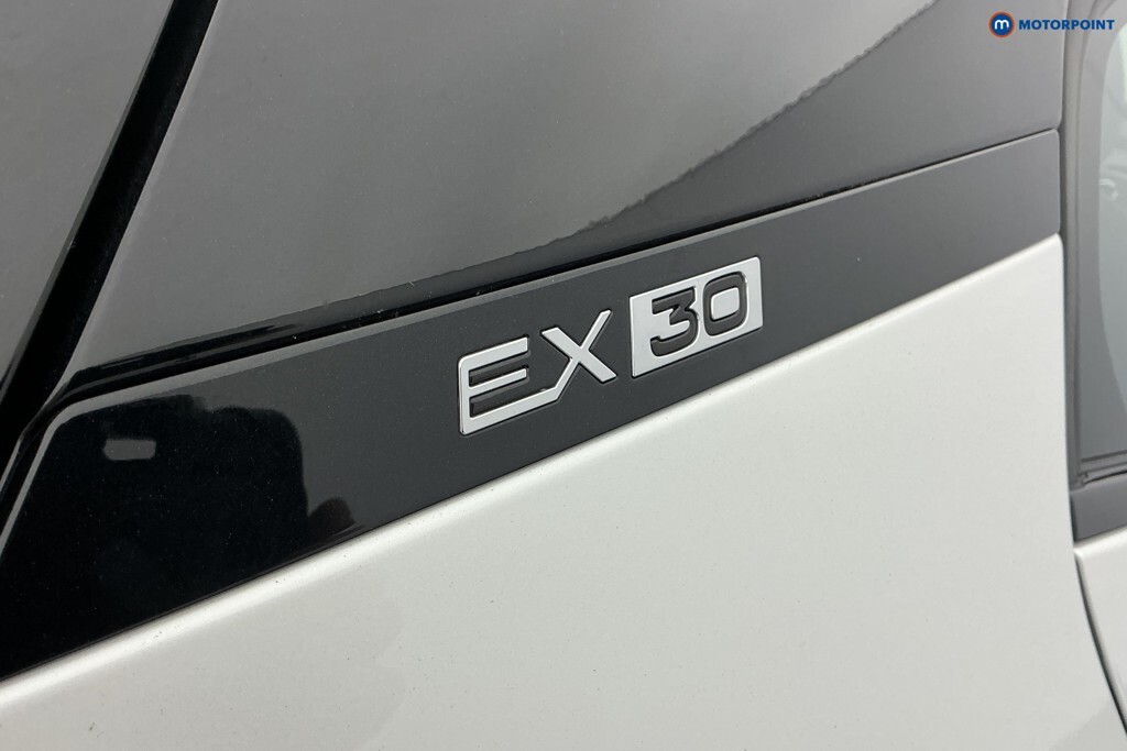 Volvo EX30 Plus White #22