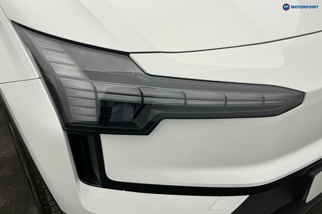 Volvo EX30 Plus White #21