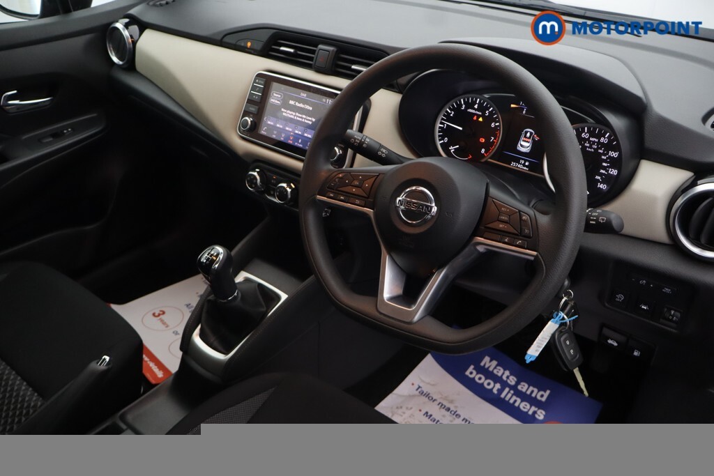 Nissan Micra Dig-t Acenta Silver #9