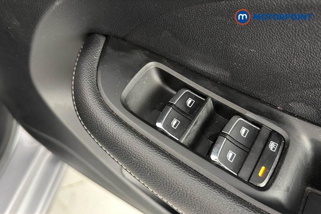 MG MG5 61.1Kwh Exclusive Silver #22