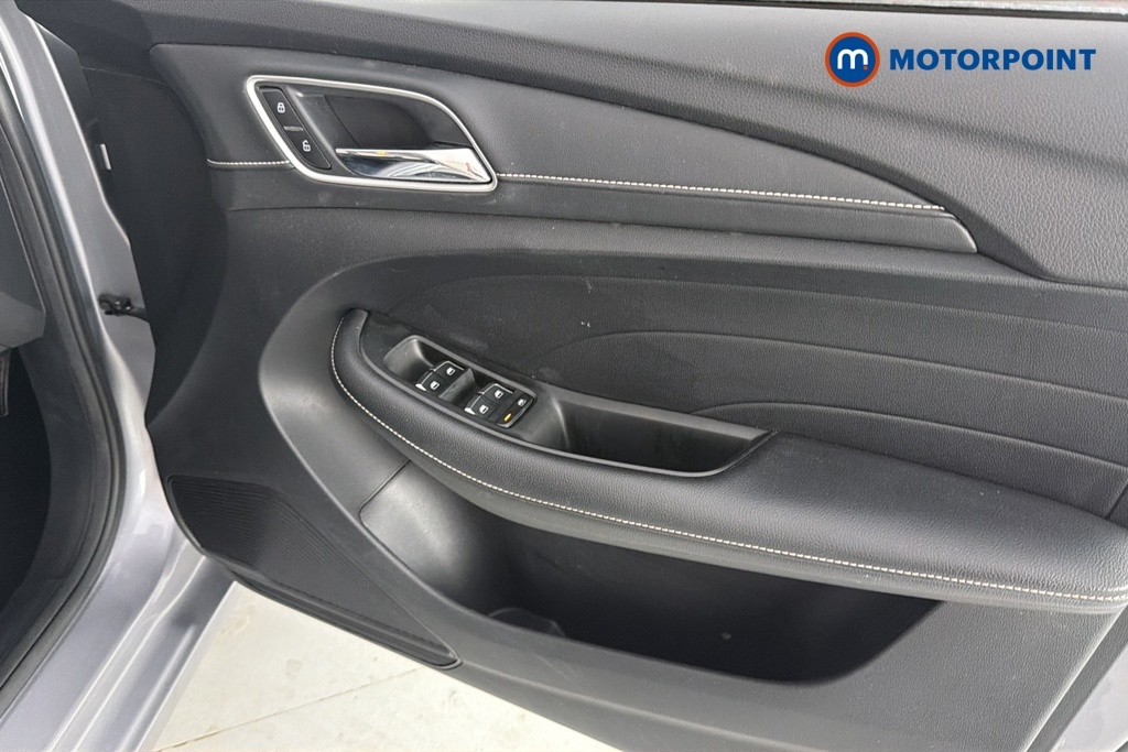 MG MG5 61.1Kwh Exclusive Silver #21