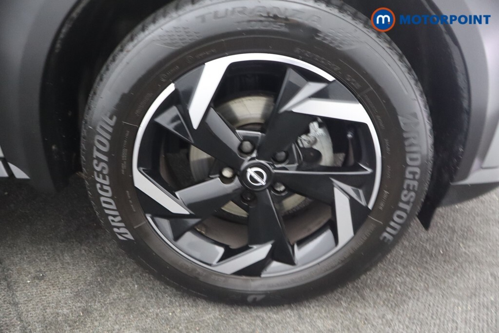 Nissan Juke Hatchback Black #23