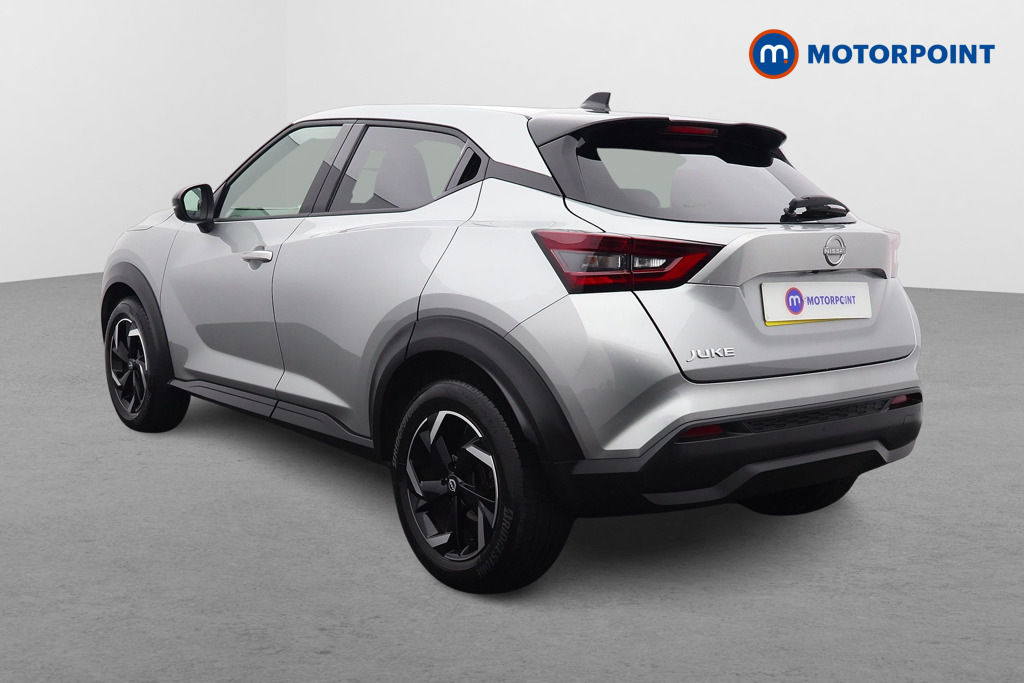 Nissan Juke Hatchback Black #5
