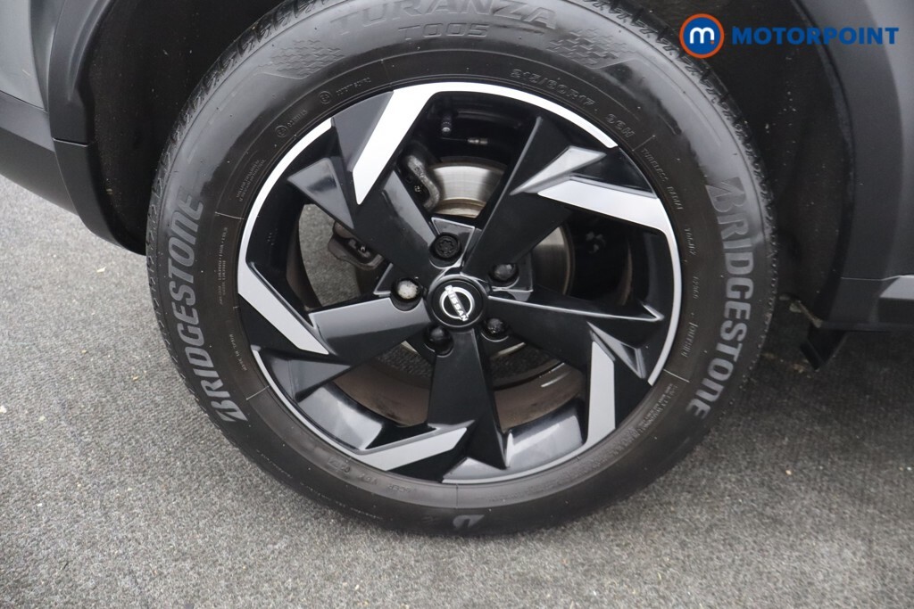 Nissan Juke Hatchback Black #22