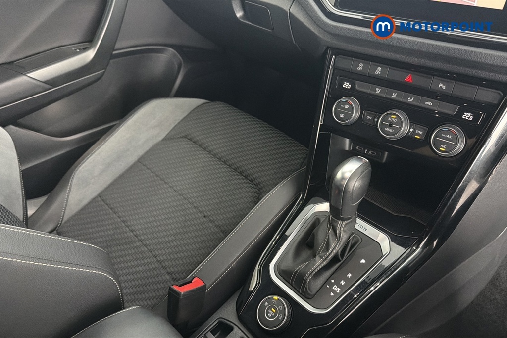 Volkswagen T-Roc Hatchback White #17
