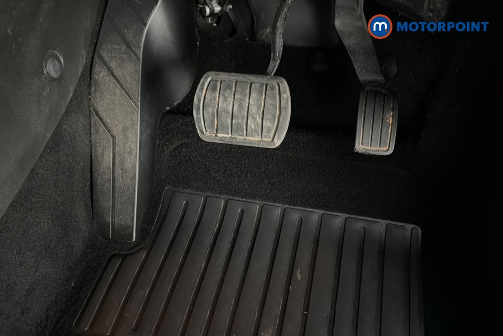 Fiat 600e La Prima Orange #26