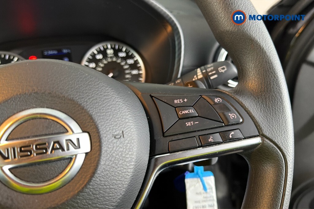 Nissan Juke Acenta Black #11