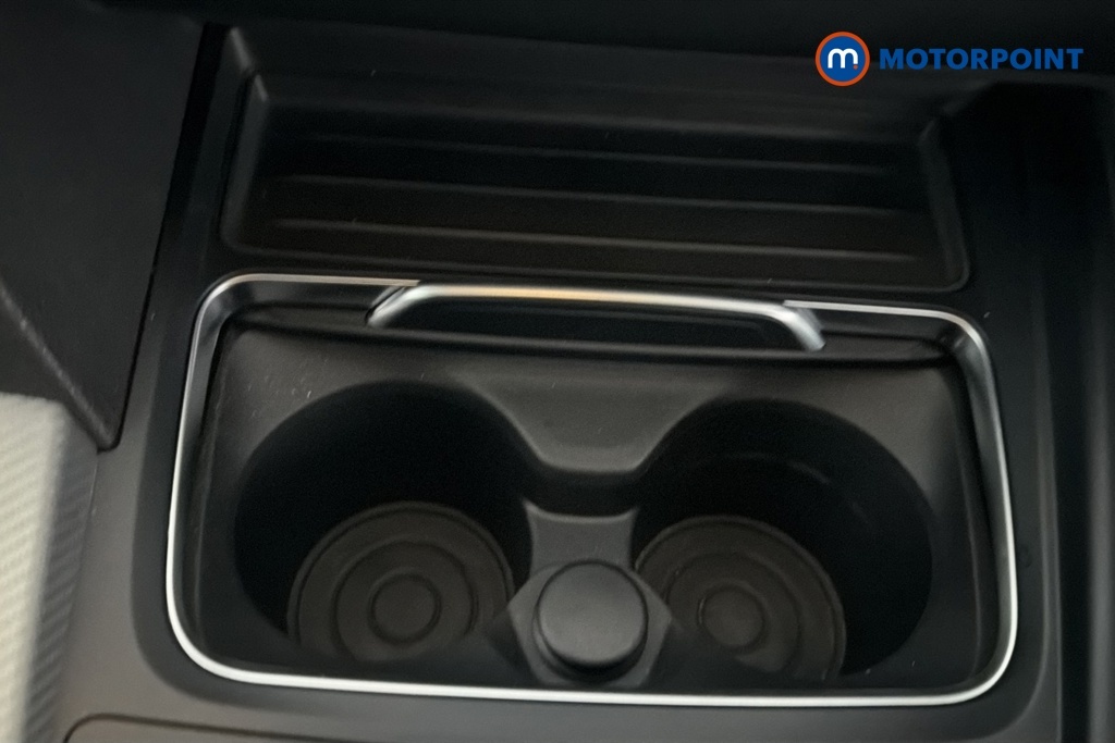 BMW 3 Series Saloon White #19