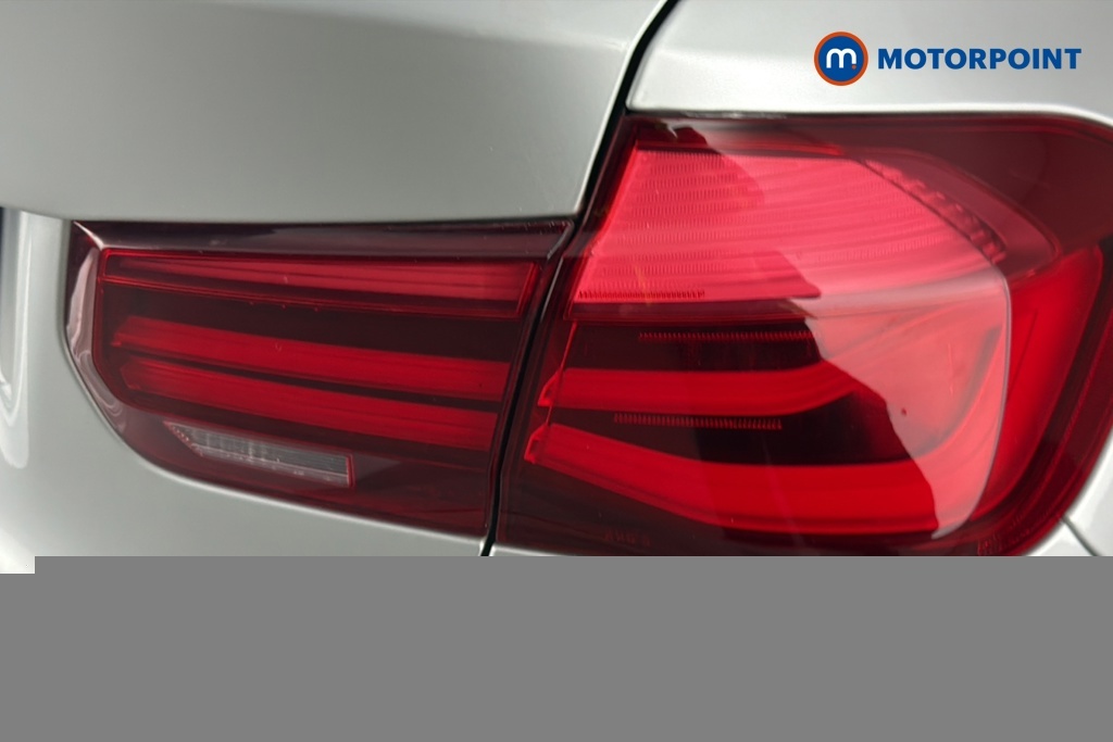 BMW 3 Series Saloon White #29