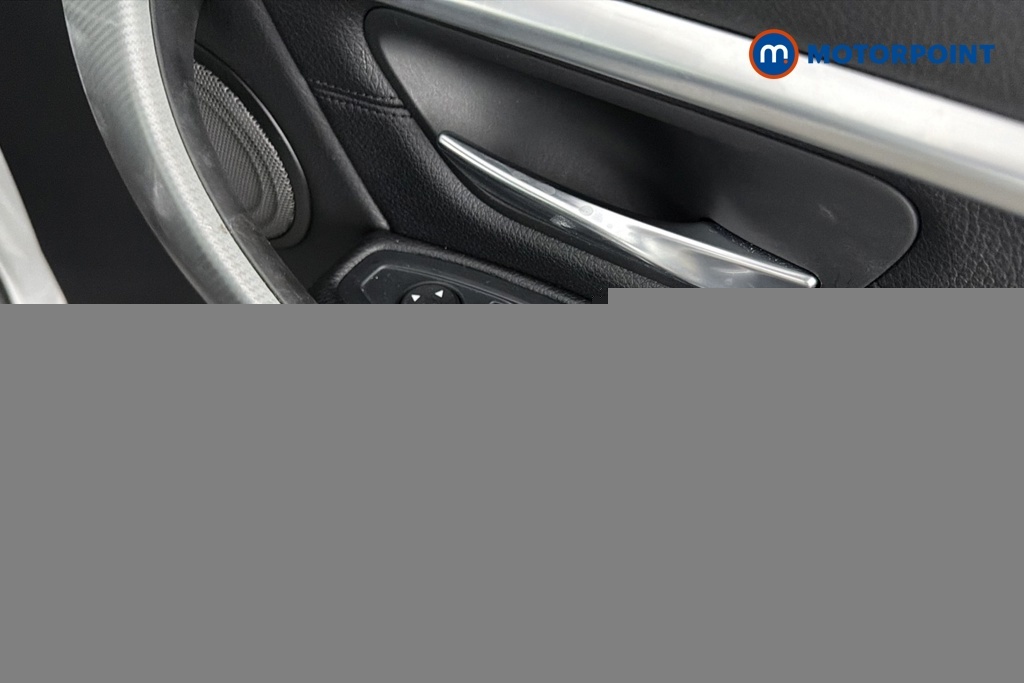 BMW 3 Series Saloon White #20
