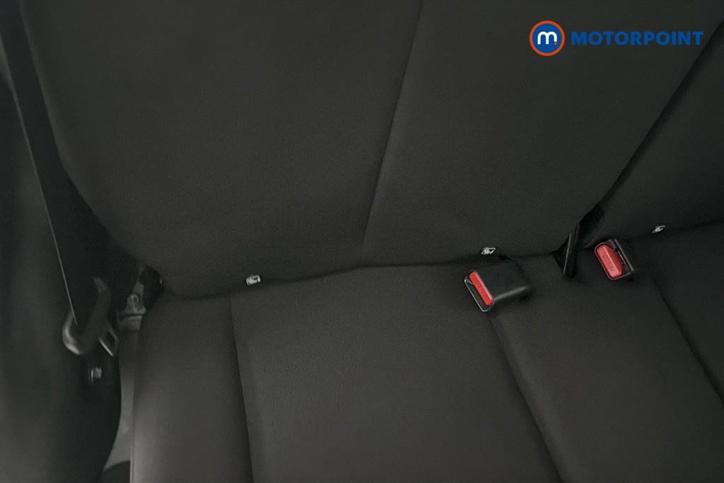 Peugeot 108 108 Active Red #23