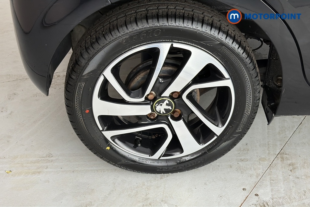 Peugeot 108 108 Active Red #31