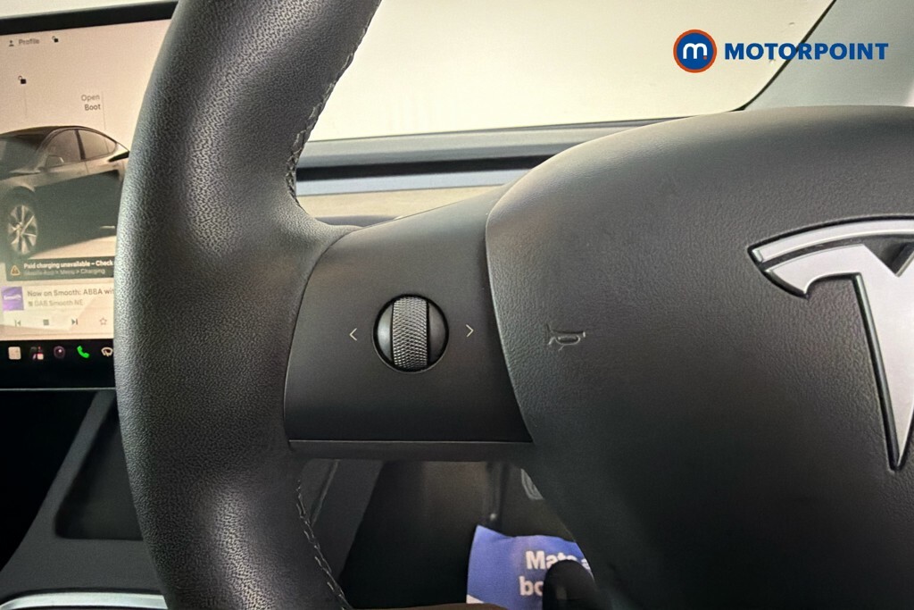 Tesla Model Y Long Range Awd Black #3