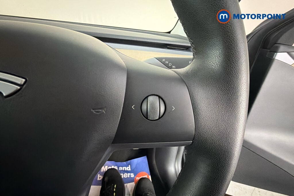 Tesla Model Y Long Range Awd Black #4